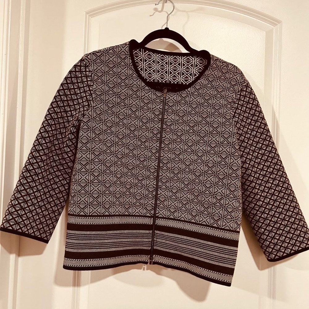 EXCLUSIVE OF TRIMS SWEATER SIZE LARGE